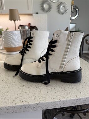 White Croc-Embossed Combat Boots with Black Laces